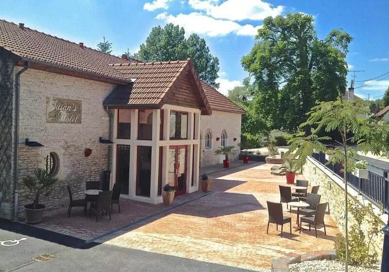 Hotel Logis Hostellerie La Chaumiere