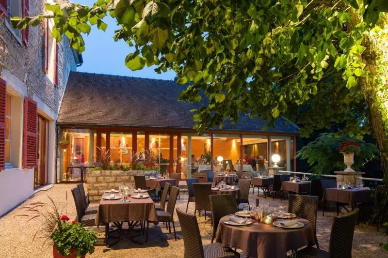 Hotel Logis Hostellerie La Chaumiere