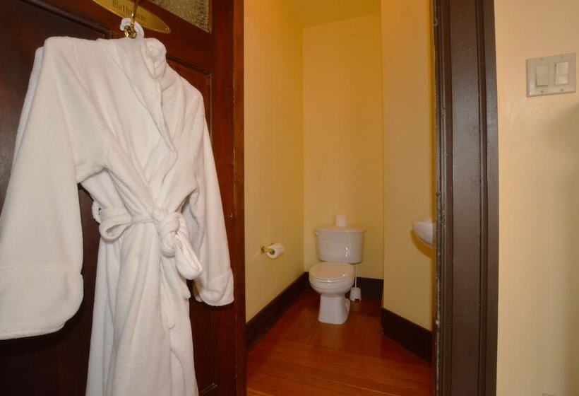 בית מלון כפרי Marketa S Bed And Breakfast