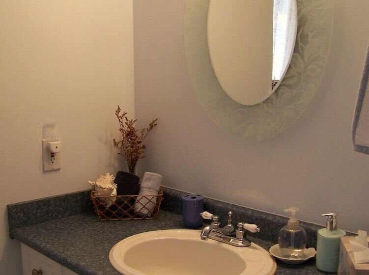 בית מלון כפרי Moonlit Cove B&b