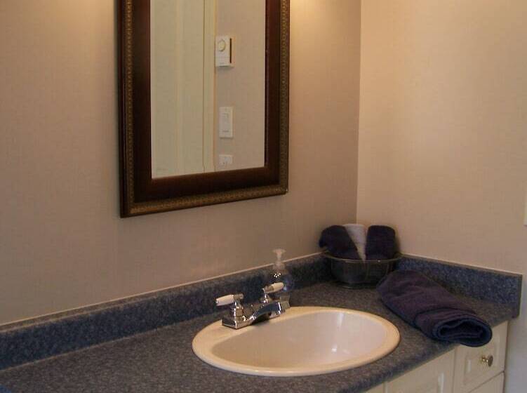 בית מלון כפרי Moonlit Cove B&b