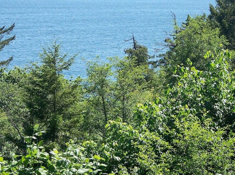 בית מלון כפרי Moonlit Cove B&b