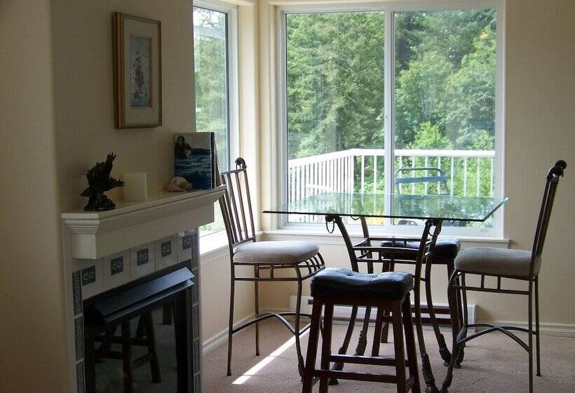 בית מלון כפרי Moonlit Cove B&b