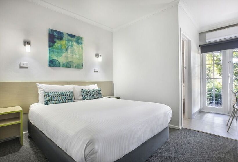 فندق Nightcap At Skyways