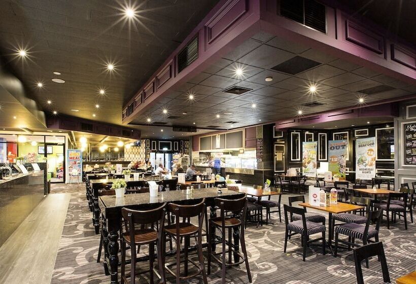 فندق Nightcap At Skyways