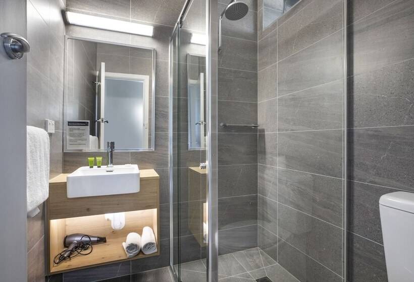 فندق Nightcap At Skyways