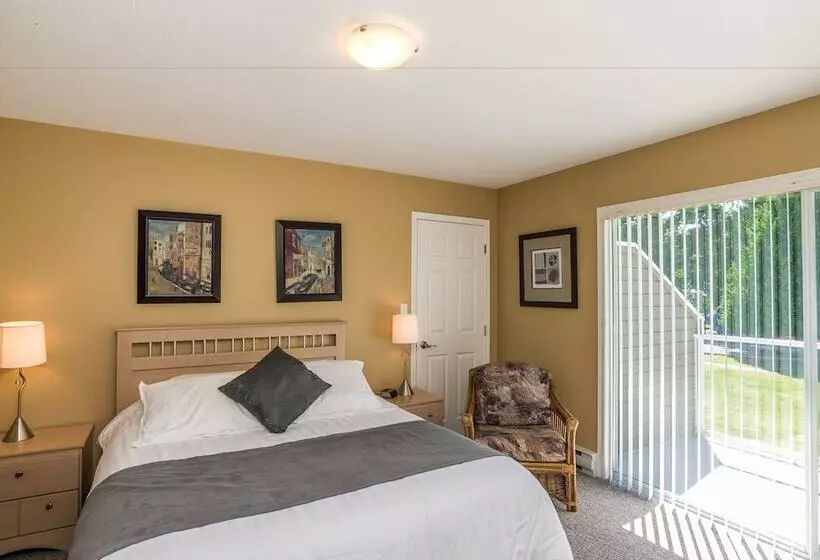 هتل Ocean Trails Resort