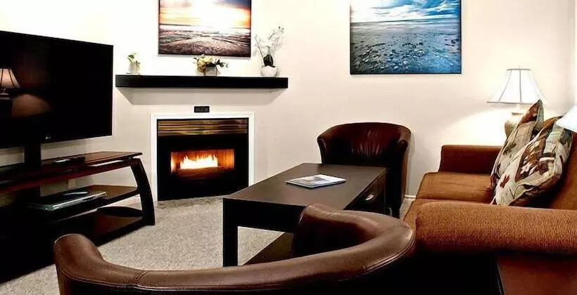 هتل Ocean Trails Resort