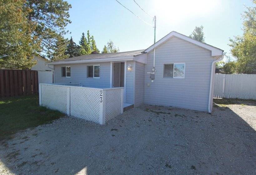 Отель Plovers Cove Cottage