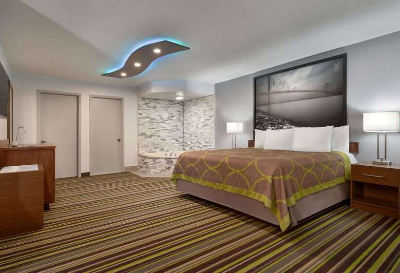 فندق Super 8 By Wyndham Windsor/dougall