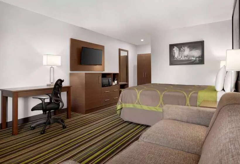 Hotelli Super 8 By Wyndham Windsor/dougall
