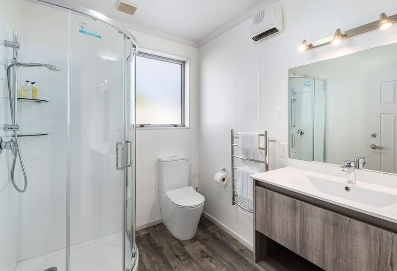 فندق Two Tree Lodge