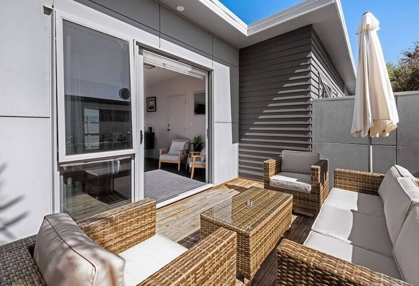 فندق Two Tree Lodge