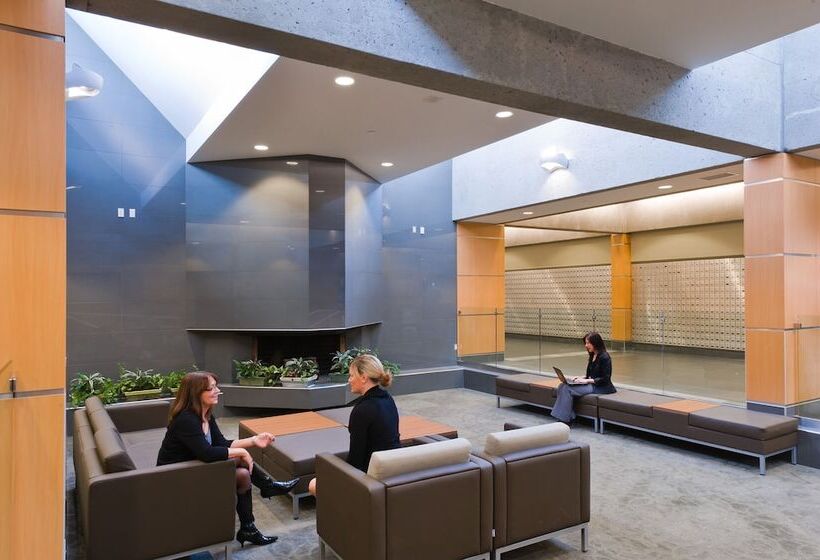 Hotel West Coast Suites At Ubc