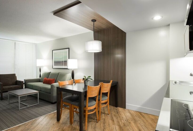 Hotel West Coast Suites At Ubc