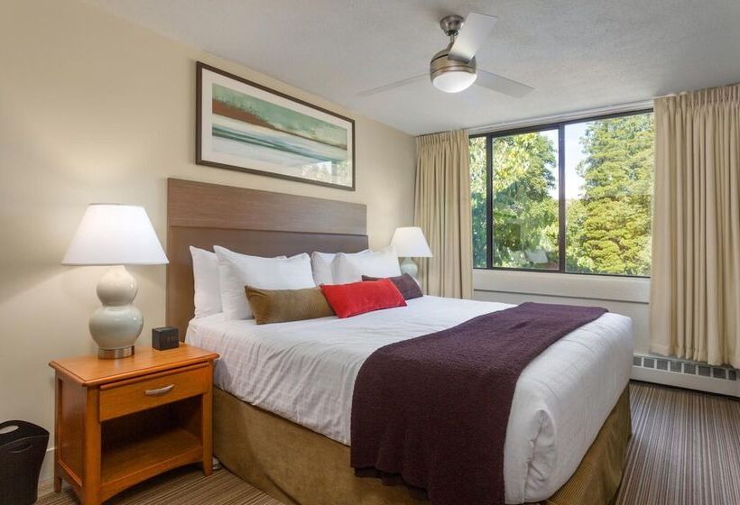 Hotel West Coast Suites At Ubc