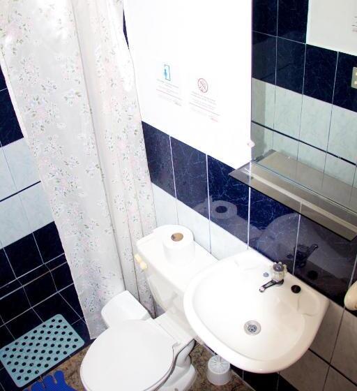 Общежитие Hostal Suiza