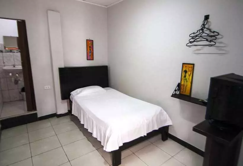 هاستل Jer`s Hostal