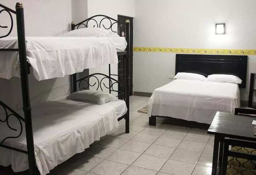 هاستل Jer`s Hostal