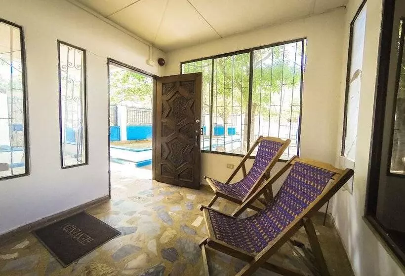 Retkeilymaja Taganga Paradise Hostal Diving