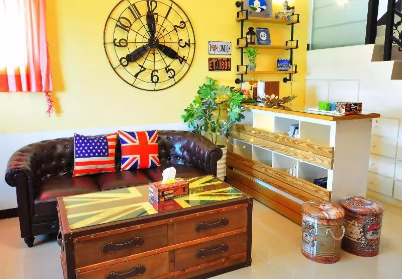 تختخواب و صبحانه Happy Orange Homestay