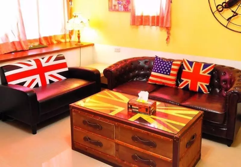 تختخواب و صبحانه Happy Orange Homestay
