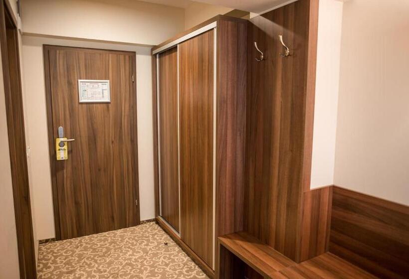 בית מלון כפרי Arnia