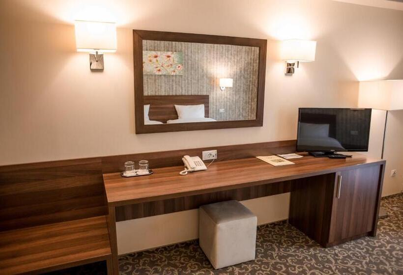 בית מלון כפרי Arnia