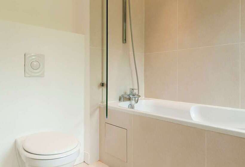 בית מלון כפרי Château De Perreux, The Originals Collection