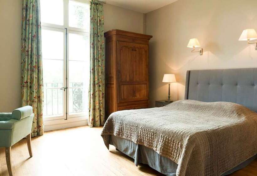 בית מלון כפרי Château De Perreux, The Originals Collection