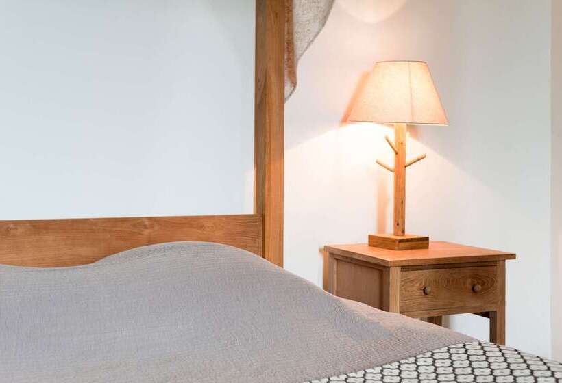 בית מלון כפרי Château De Perreux, The Originals Collection