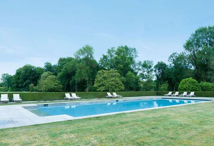 בית מלון כפרי Château De Perreux, The Originals Collection