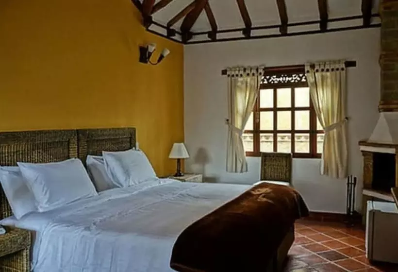 هتل Club Campestre El Bosque De La Villa