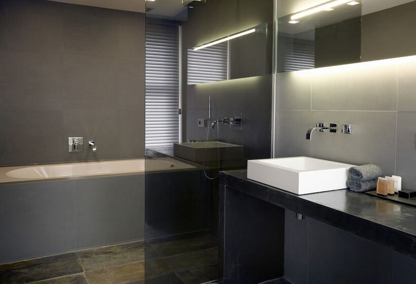 هتل Commune Suites