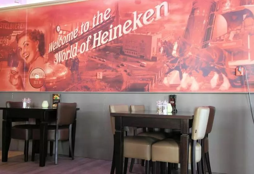 ホテル Eetcafe Van Ee