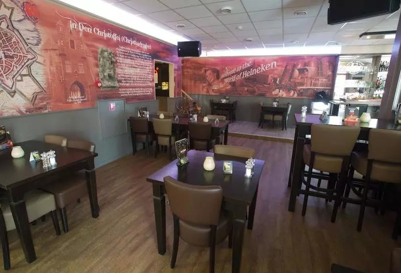 ホテル Eetcafe Van Ee