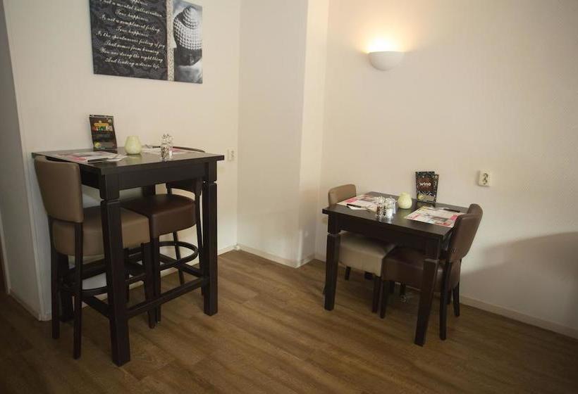 酒店 Eetcafe Van Ee