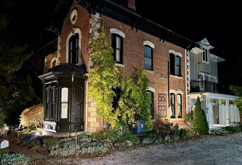Hotelli Norfolk Guest House Inn