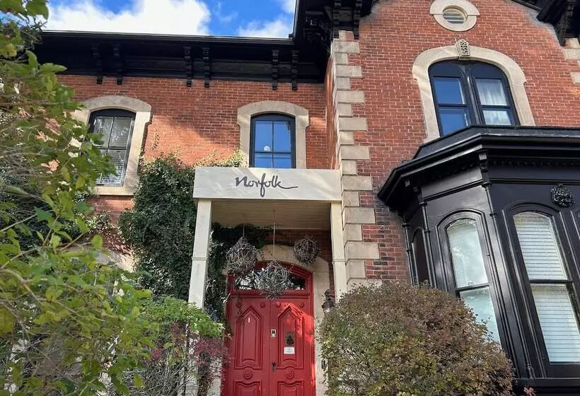 Hotelli Norfolk Guest House Inn