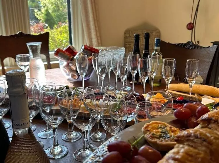Hotelli Norfolk Guest House Inn