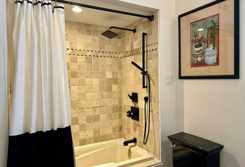 Hotelli Norfolk Guest House Inn
