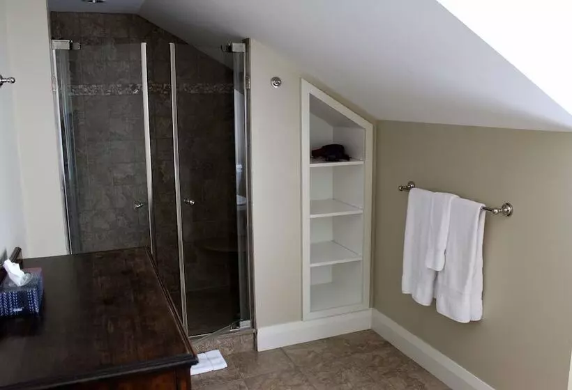 Hotelli Norfolk Guest House Inn