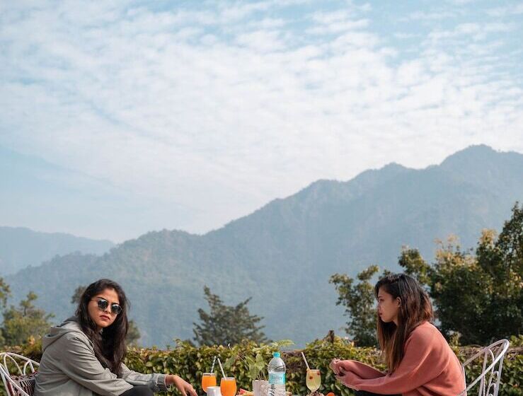 ホテル Swiss Cottage And Spa By Salvus