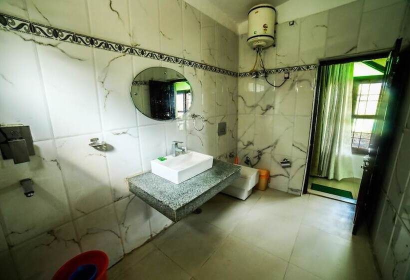 ホテル Swiss Cottage And Spa By Salvus