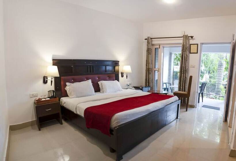 ホテル Swiss Cottage And Spa By Salvus