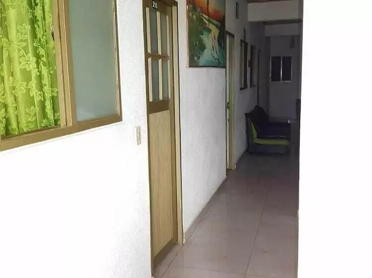 هتل Villa Johana