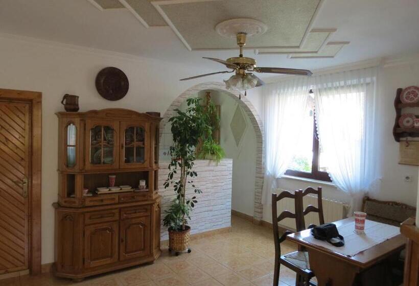 Bed and Breakfast Csaki Vendeghaz