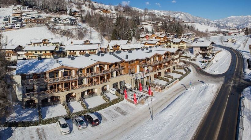 هتل Avenida Mountain Lodges Kaprun