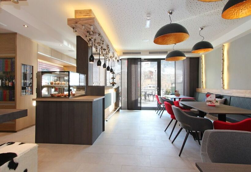 هتل Avenida Mountain Lodges Kaprun