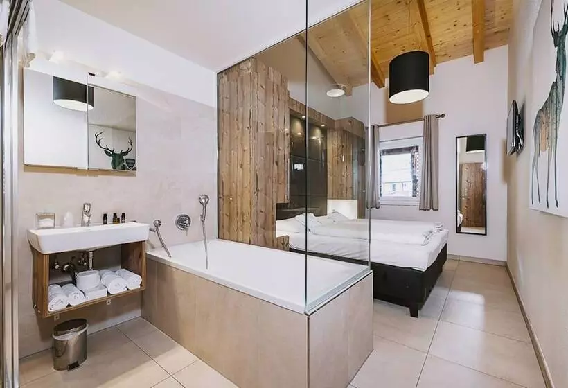 هتل Avenida Mountain Lodges Kaprun